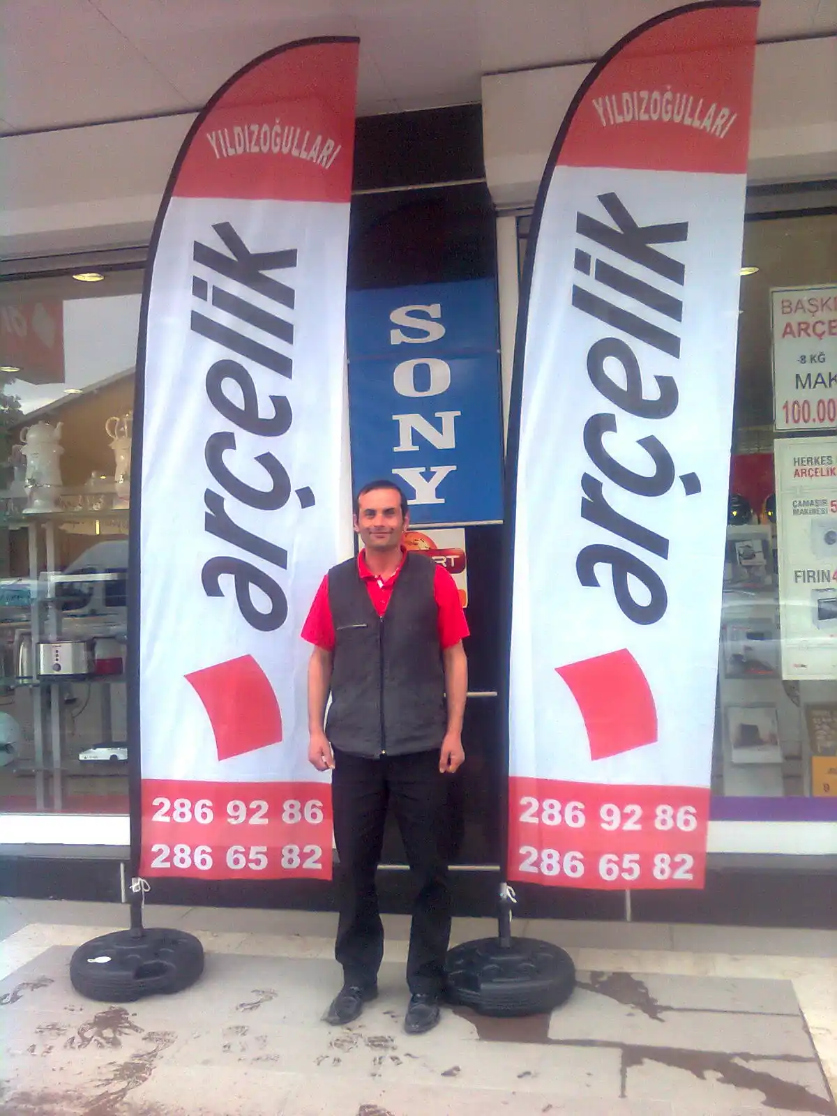 Beyaz Eşyacı Yelken Bayrak