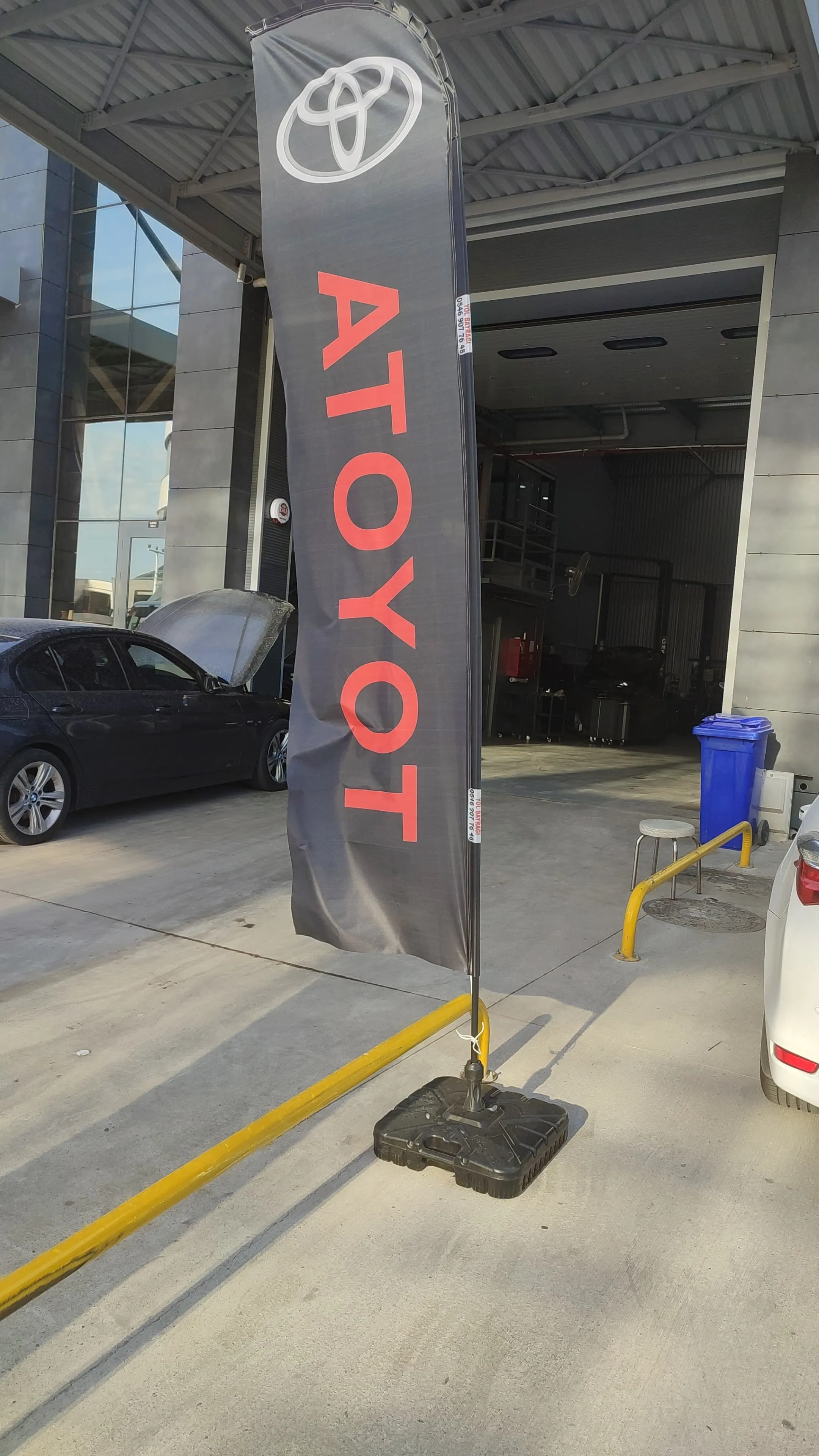 Otomobil Markaları Yelken Bayrağı-10